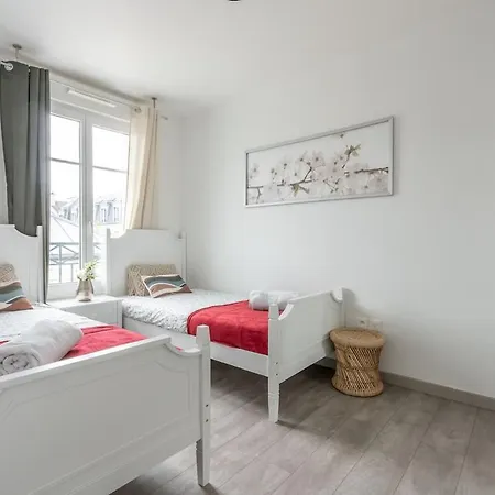 A Paris - Scandinaves 01 *